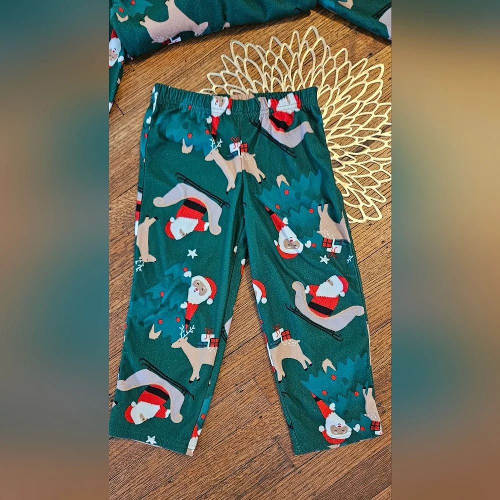 Carter's Christmas Santa Button Up  Pajamas Size 5T